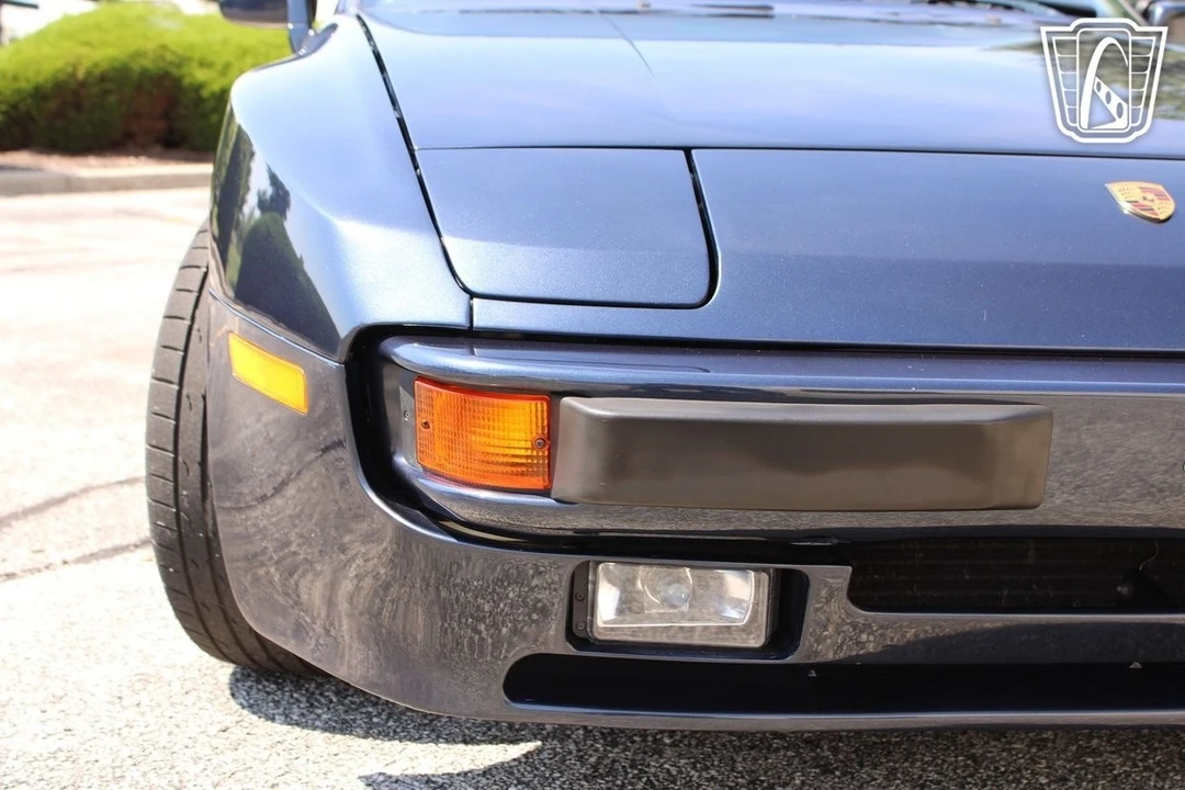 1987 Porsche 944 - Image 16 of 21