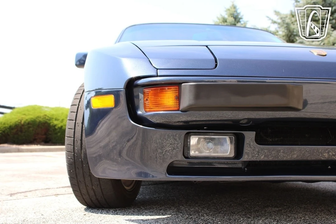 1987 Porsche 944 - Image 17 of 21