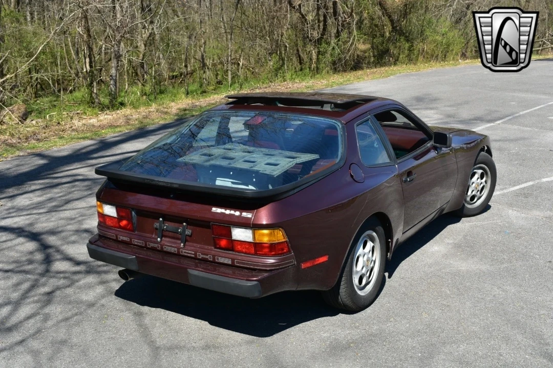 1987 Porsche 944 - Image 9 of 12
