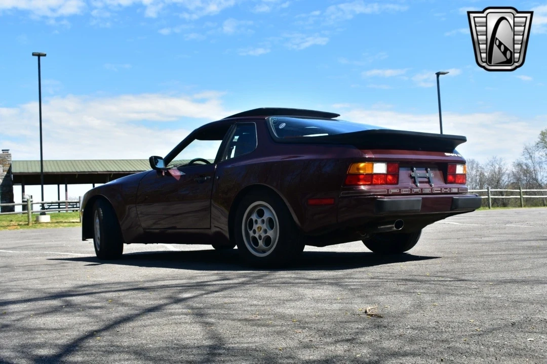 1987 Porsche 944 - Image 7 of 12