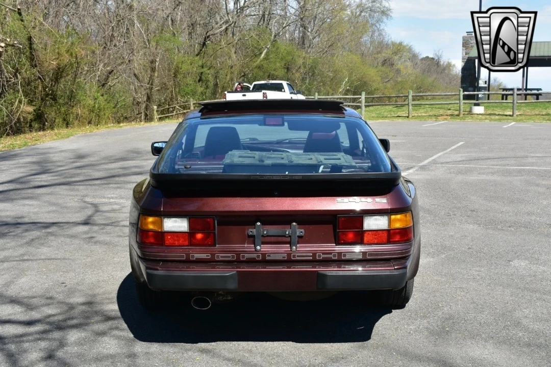 1987 Porsche 944 - Image 8 of 12