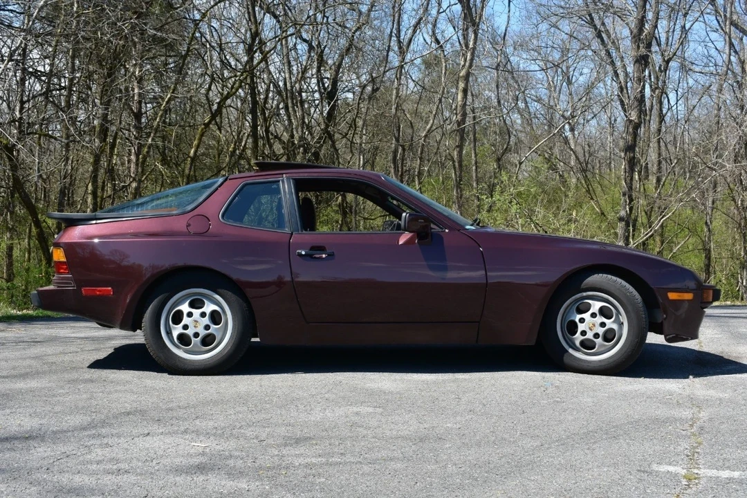 1987 Porsche 944 - Image 10 of 12
