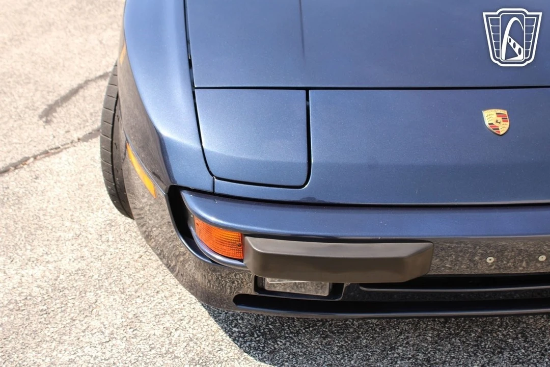 1987 Porsche 944 - Image 15 of 21