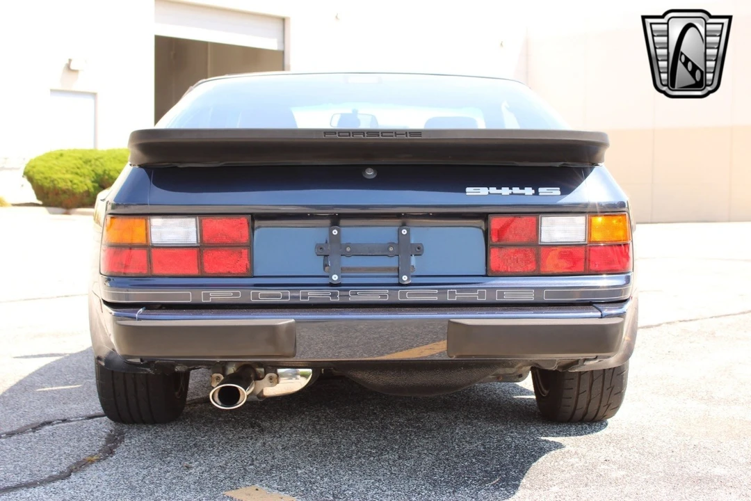 1987 Porsche 944 - Image 5 of 12