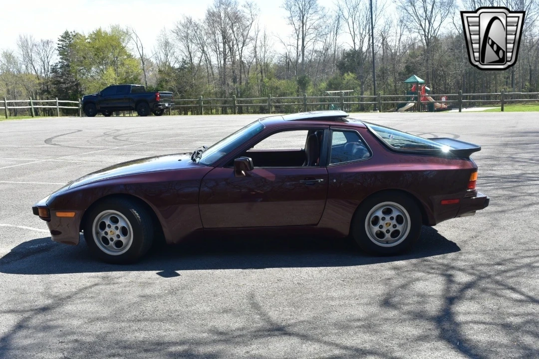 1987 Porsche 944 - Image 5 of 12