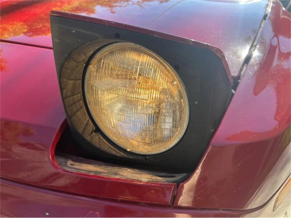 1987 Porsche 944 - Image 13 of 21