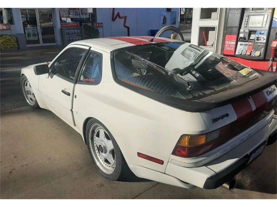 1987 Porsche 944 - Image 2 of 3