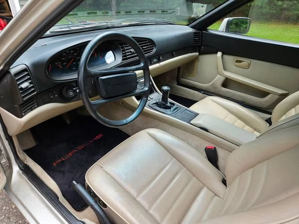 1987 Porsche 944 - Image 9 of 18