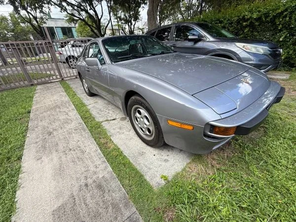 1987 Porsche 944 - Image 6 of 7