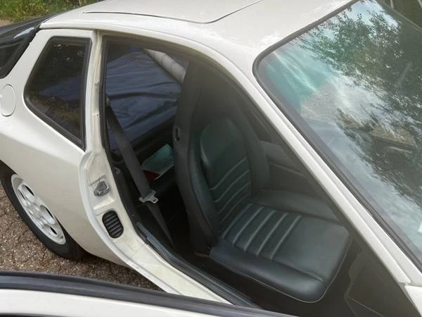 1987 Porsche 944 - Image 8 of 9