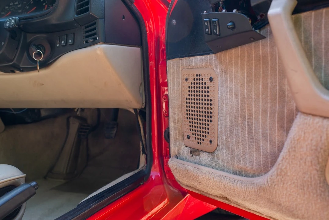 1987 Porsche 944 S - Image 25 of 30