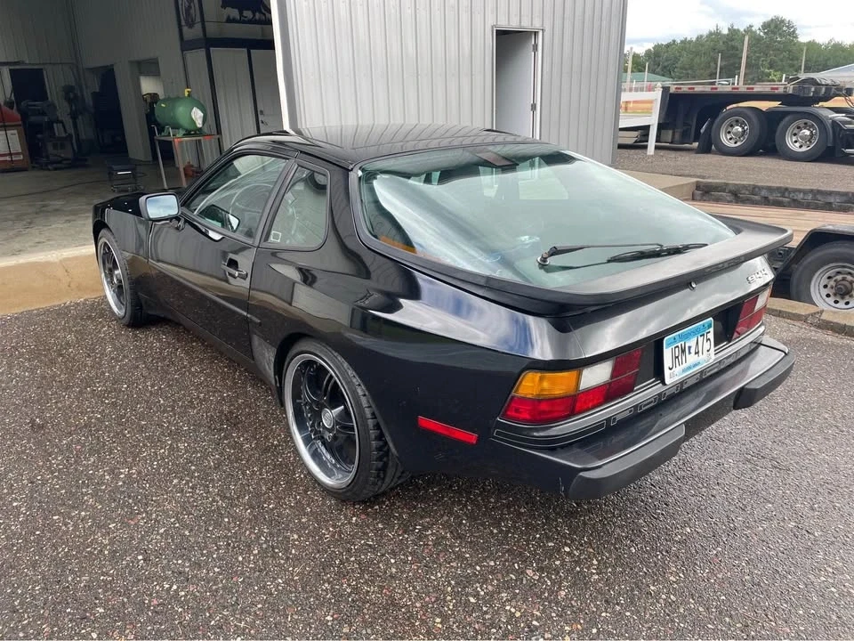 1987 Porsche 944 - Image 4 of 5