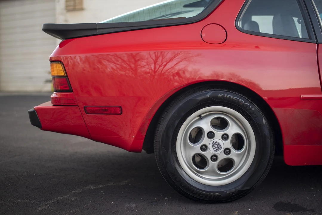 1987 Porsche 944 - Image 17 of 31