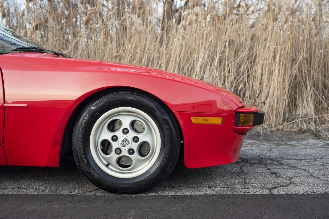 1987 Porsche 944 - Image 16 of 31