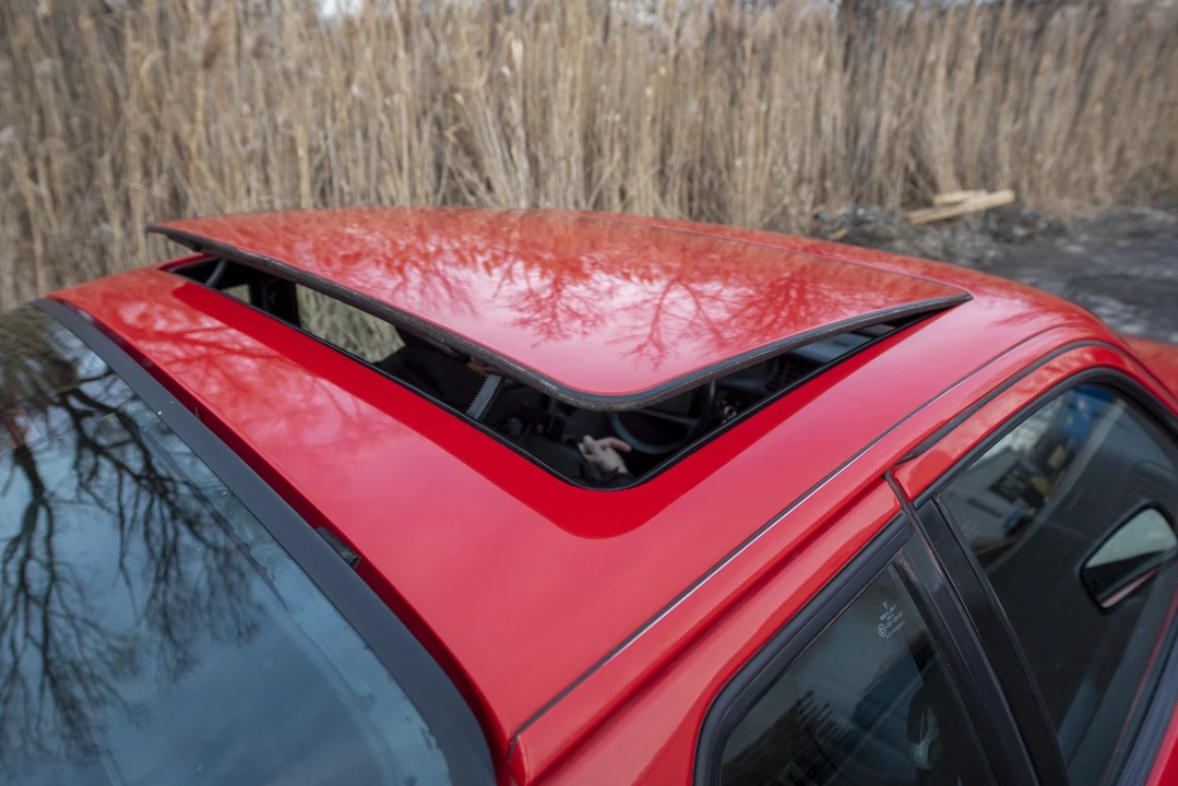 1987 Porsche 944 - Image 19 of 31