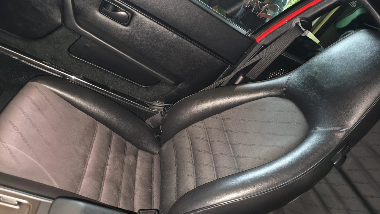 1987 Porsche 944 - Image 26 of 31