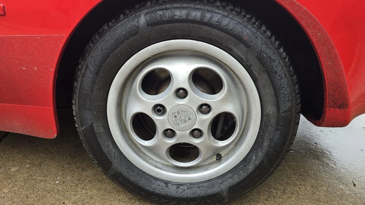 1987 Porsche 944 - Image 16 of 31