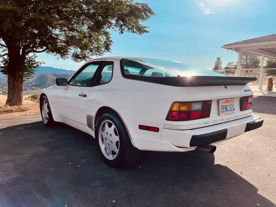 1987 Porsche 944 - Image 23 of 31