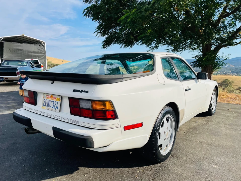 1987 Porsche 944 - Image 16 of 31