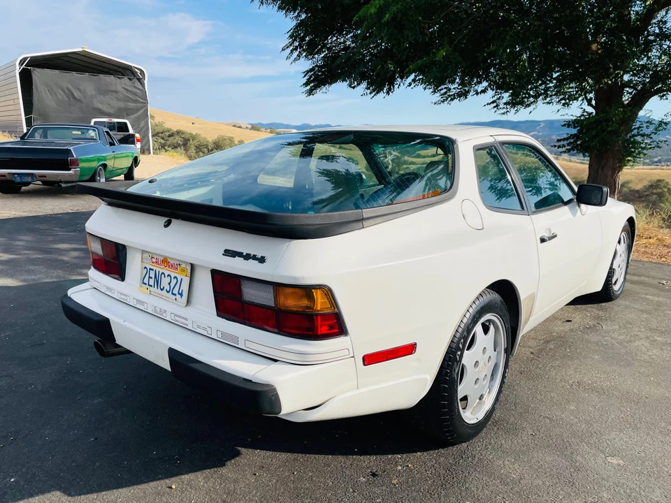1987 Porsche 944 - Image 14 of 31