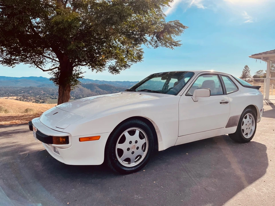 1987 Porsche 944 - Image 29 of 31