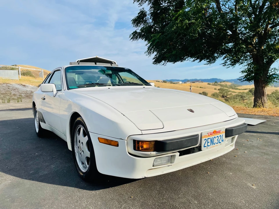 1987 Porsche 944 - Image 4 of 31