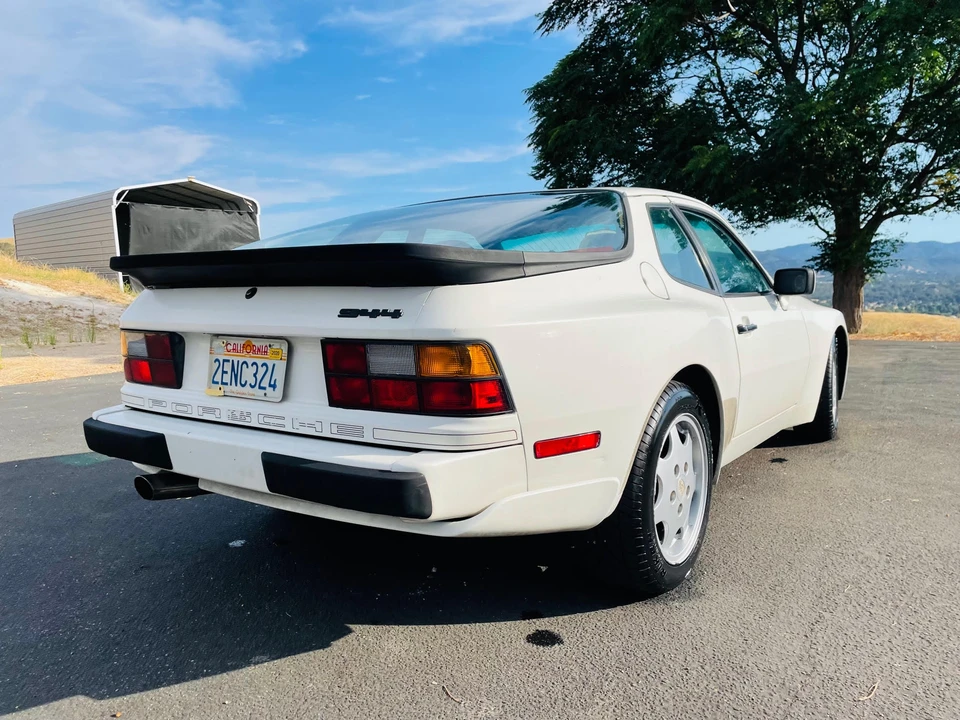 1987 Porsche 944 - Image 17 of 31