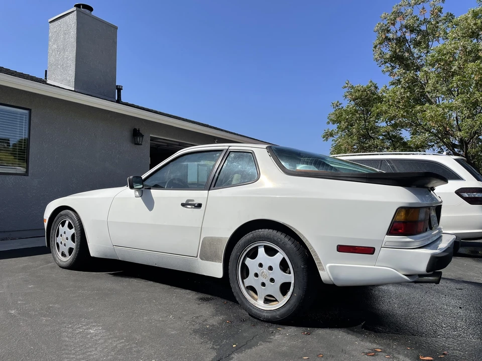 1987 Porsche 944 - Image 26 of 31