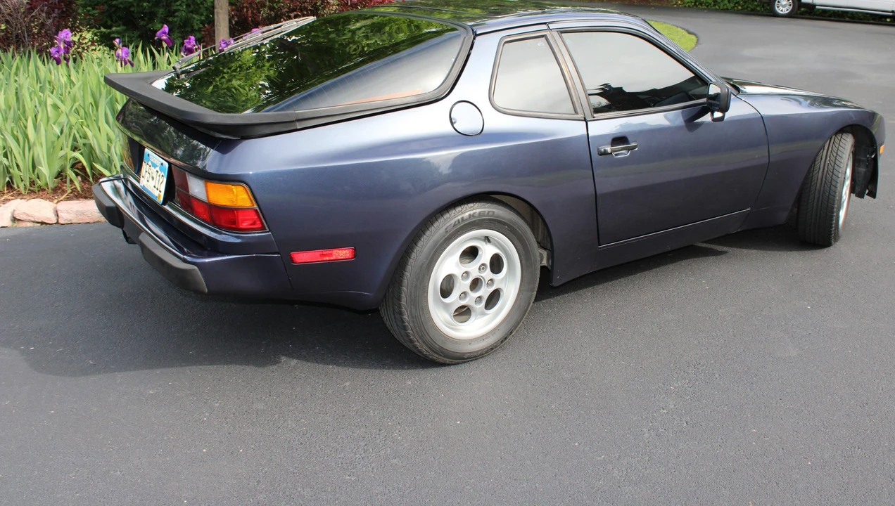 1987 Porsche 944 - Image 10 of 31