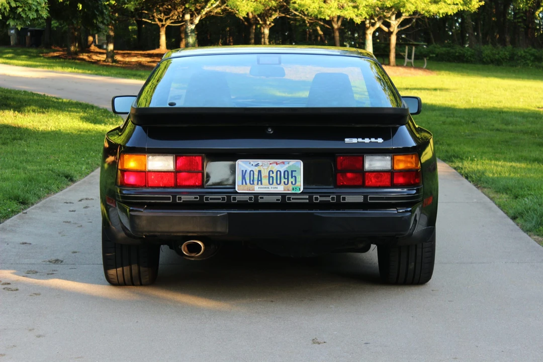 1987 Porsche 944 - Image 16 of 31