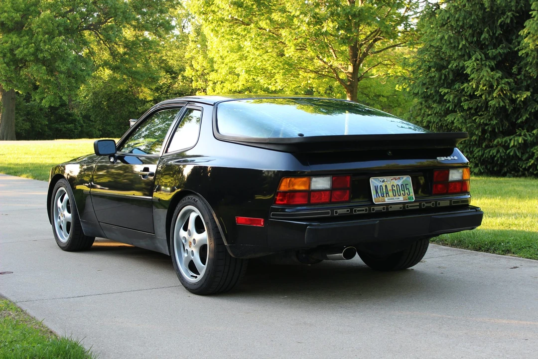 1987 Porsche 944 - Image 18 of 31