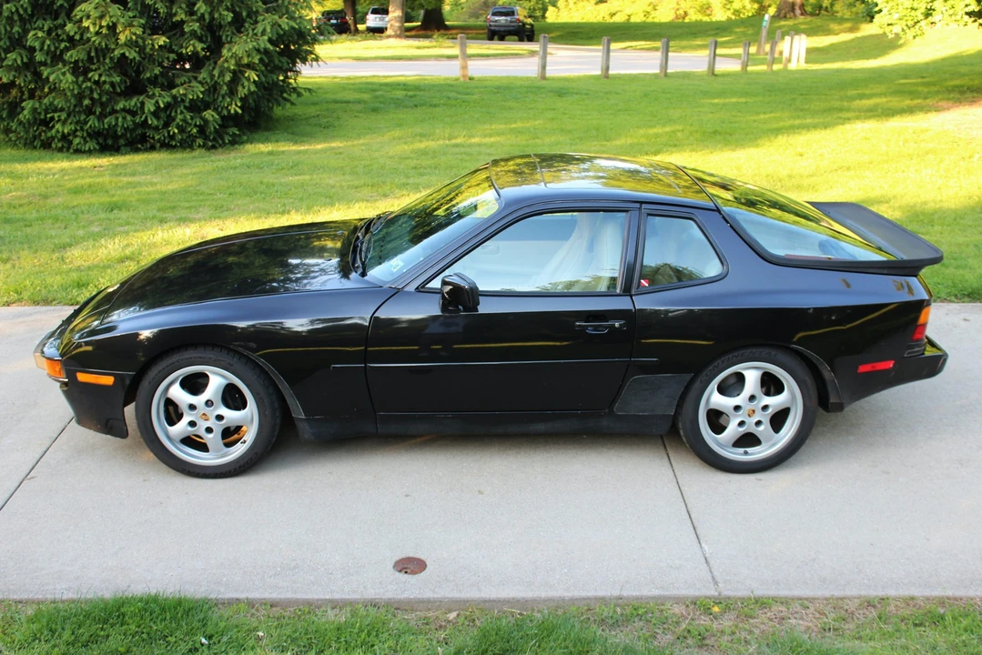 1987 Porsche 944 - Image 21 of 31