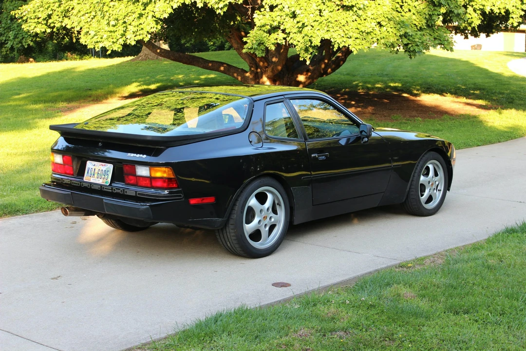 1987 Porsche 944 - Image 14 of 31