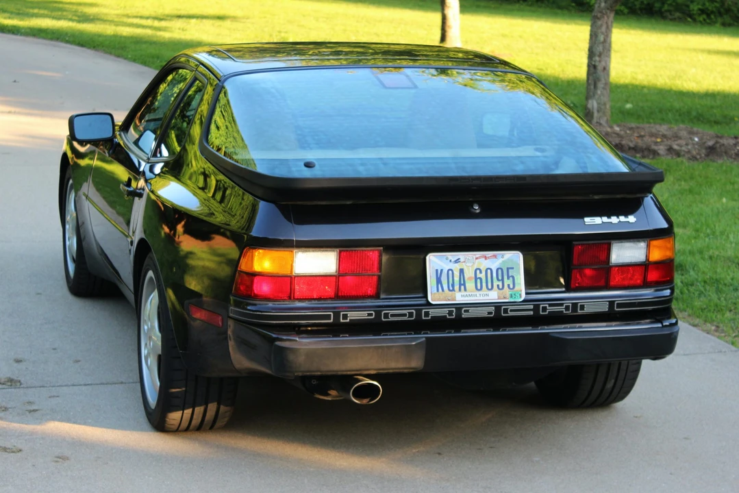 1987 Porsche 944 - Image 17 of 31