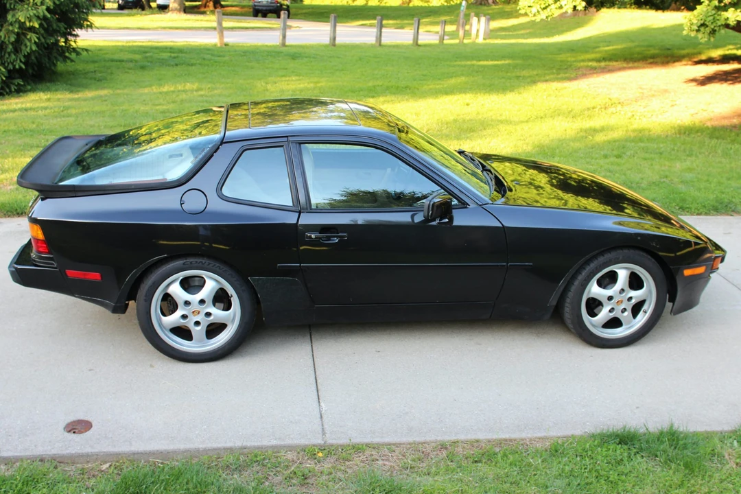 1987 Porsche 944 - Image 11 of 31