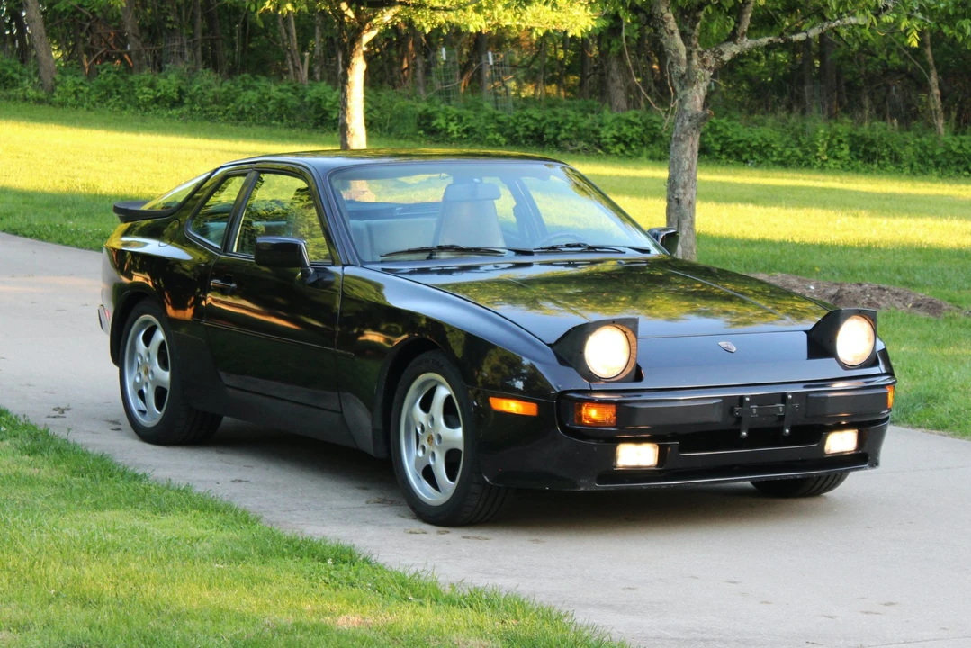 1987 Porsche 944 - Image 26 of 31