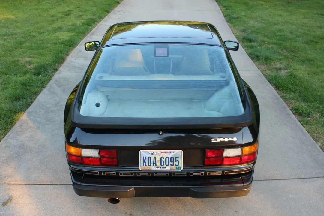 1987 Porsche 944 - Image 15 of 31