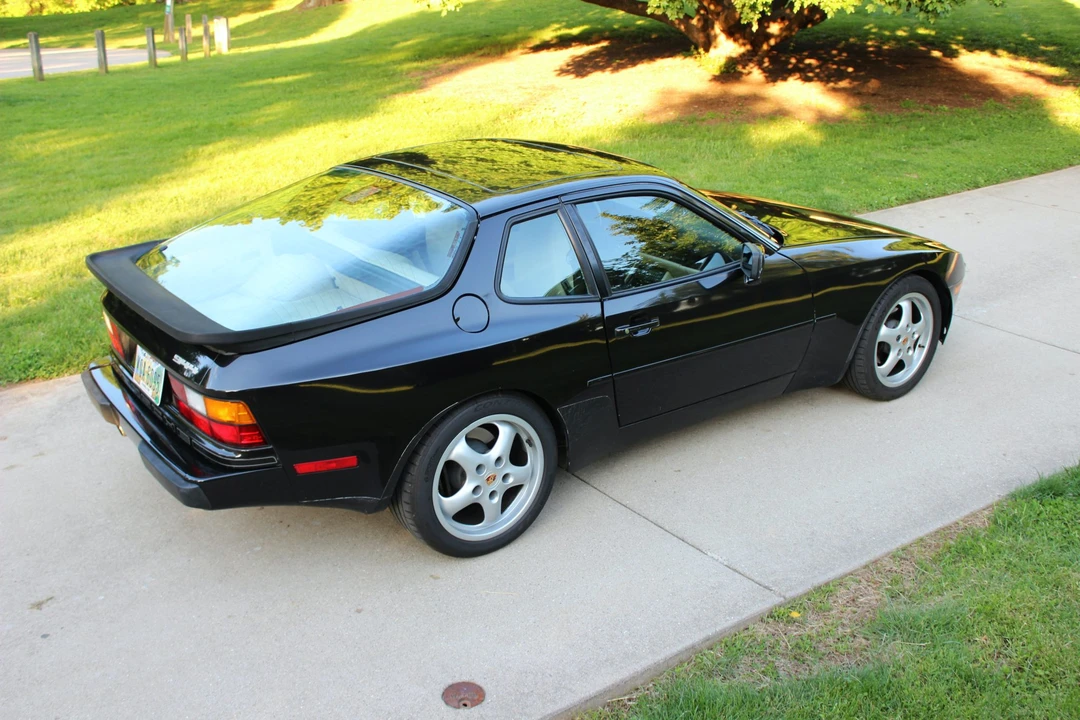 1987 Porsche 944 - Image 13 of 31