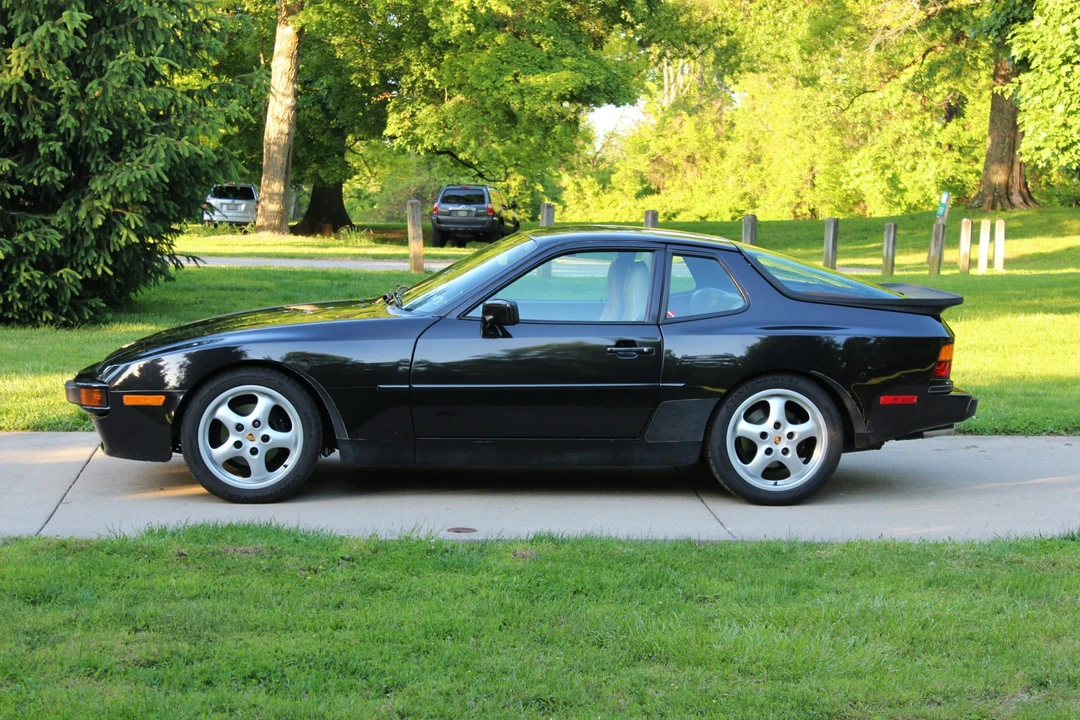 1987 Porsche 944 - Image 22 of 31