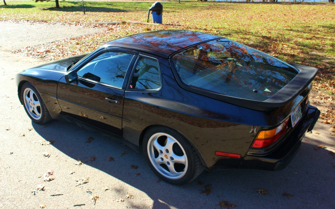 1987 Porsche 944 - Image 29 of 31