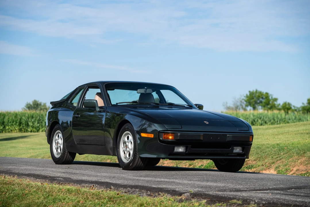 1987 Porsche 944 - Image 28 of 31