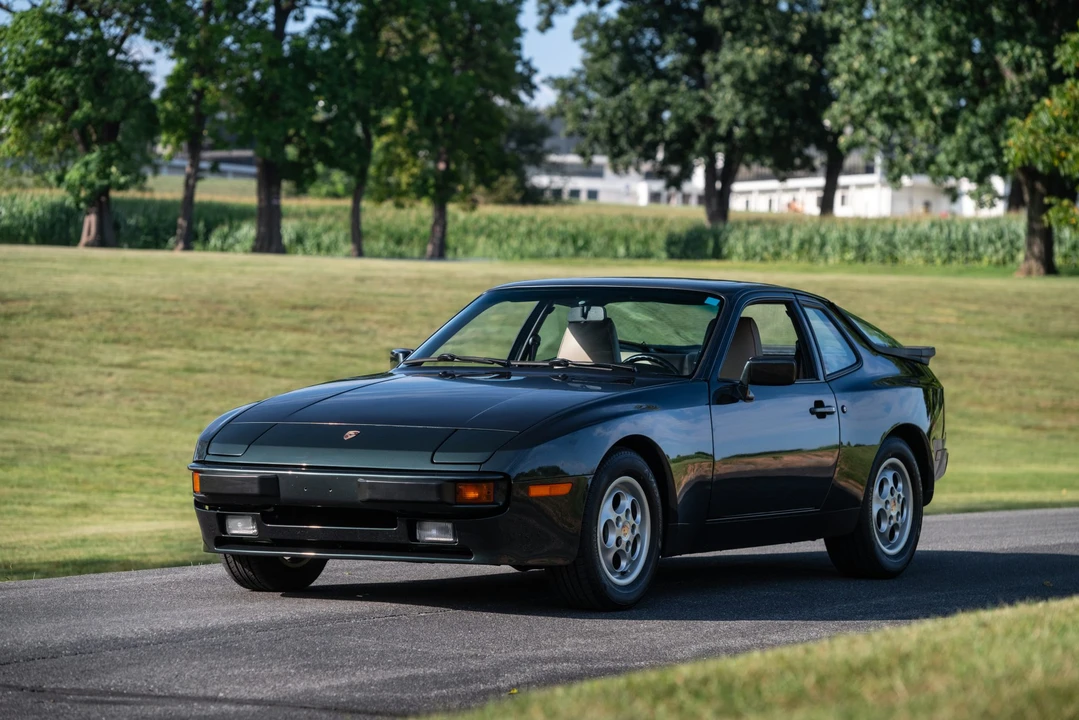 1987 Porsche 944 - Image 8 of 31