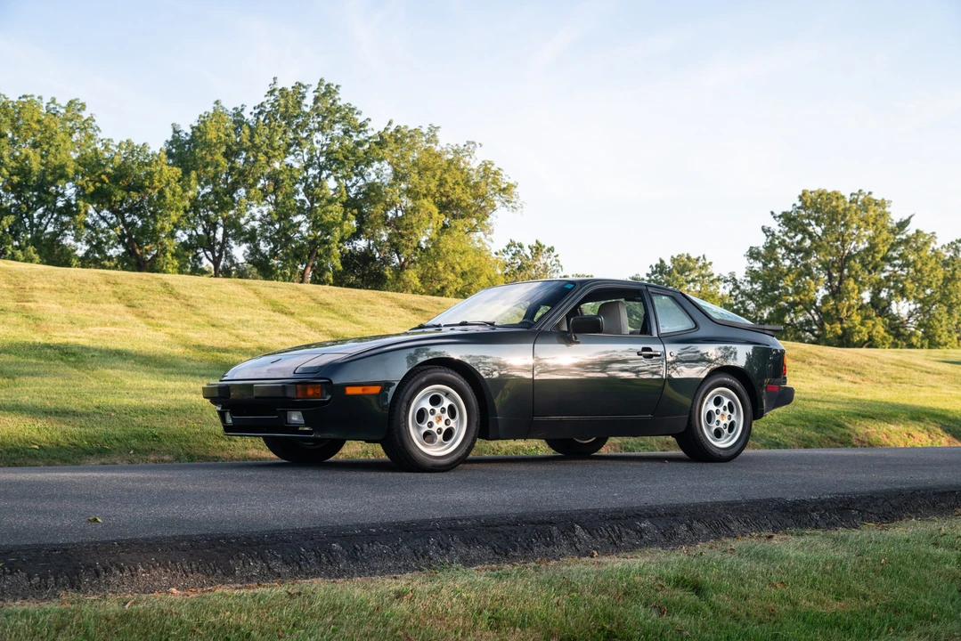 1987 Porsche 944 - Image 2 of 31