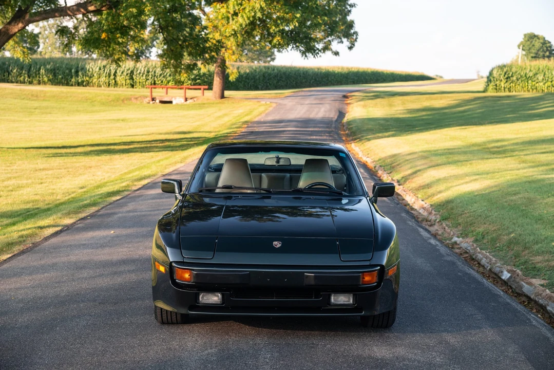 1987 Porsche 944 - Image 9 of 31