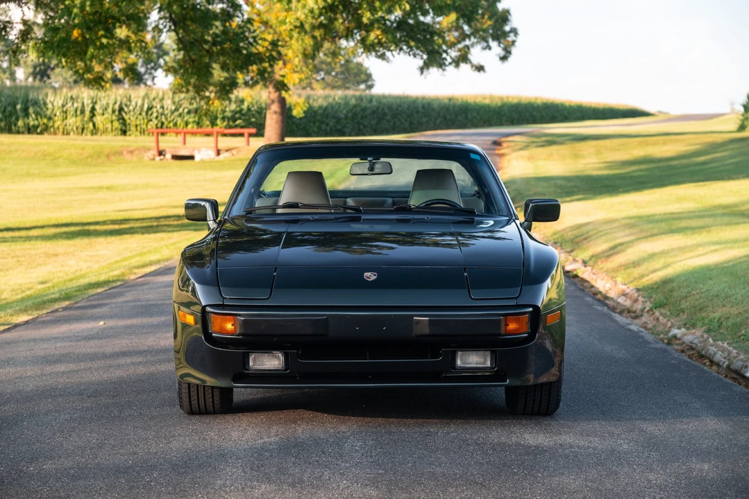1987 Porsche 944 - Image 10 of 31
