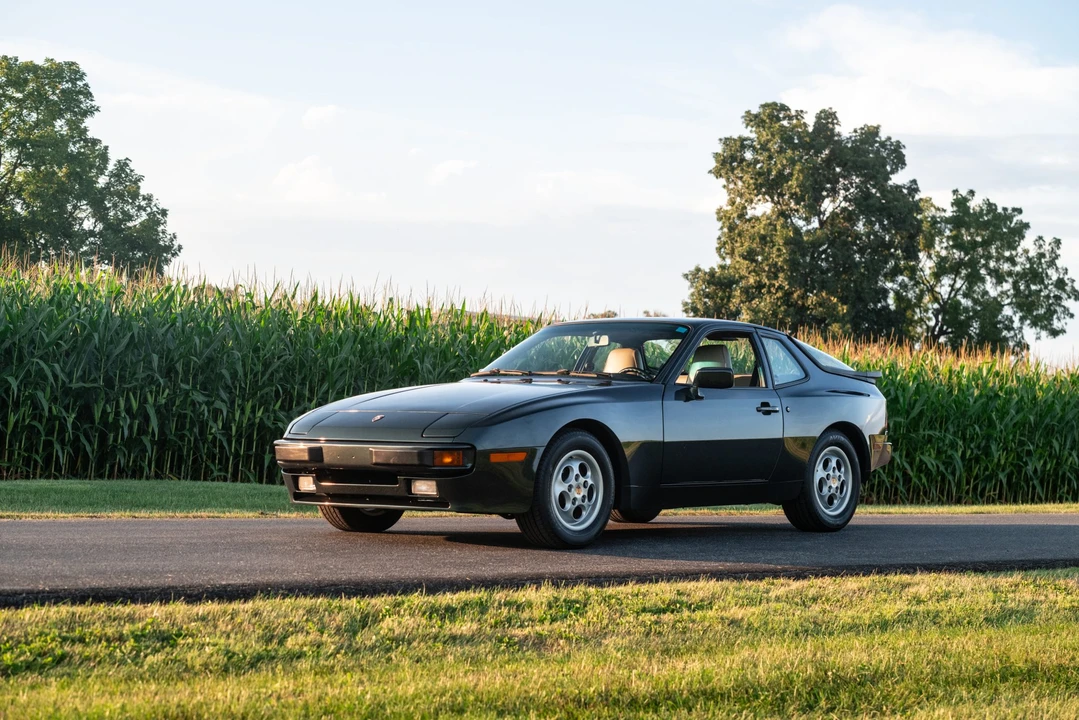1987 Porsche 944 - Image 4 of 31