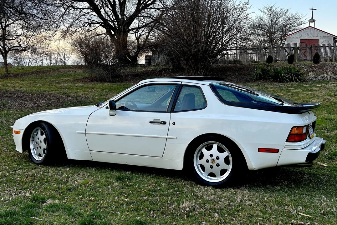 1987 Porsche 944 - Image 18 of 31