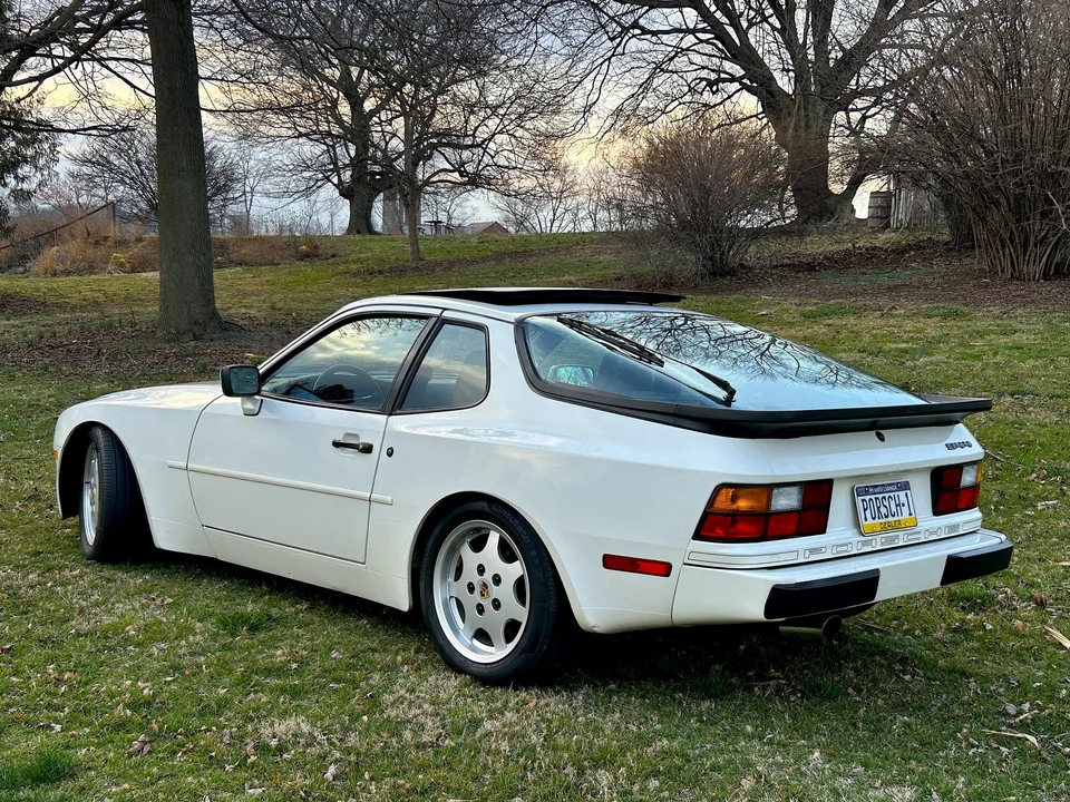 1987 Porsche 944 - Image 17 of 31