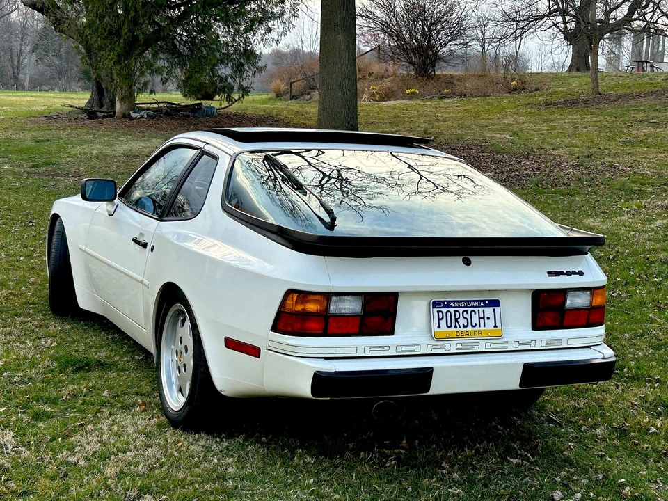 1987 Porsche 944 - Image 16 of 31