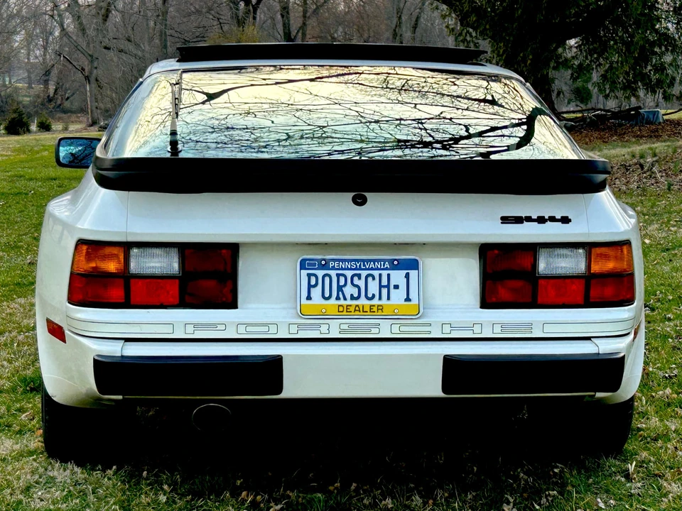 1987 Porsche 944 - Image 15 of 31